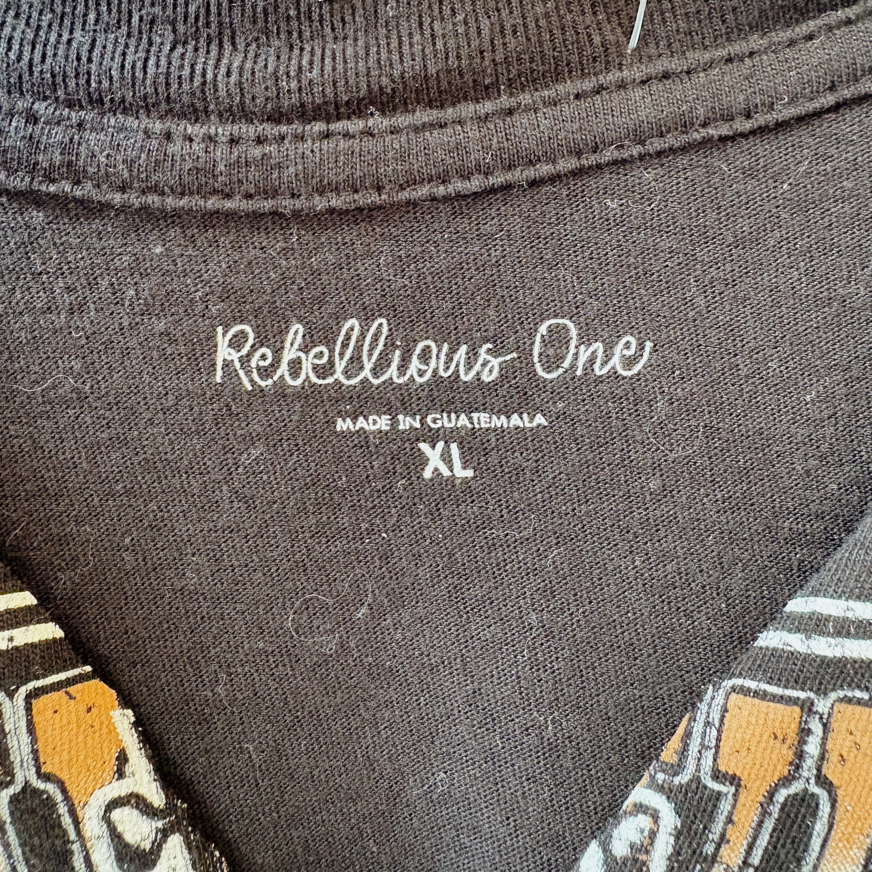 SIZE XL | Black Graphic Top