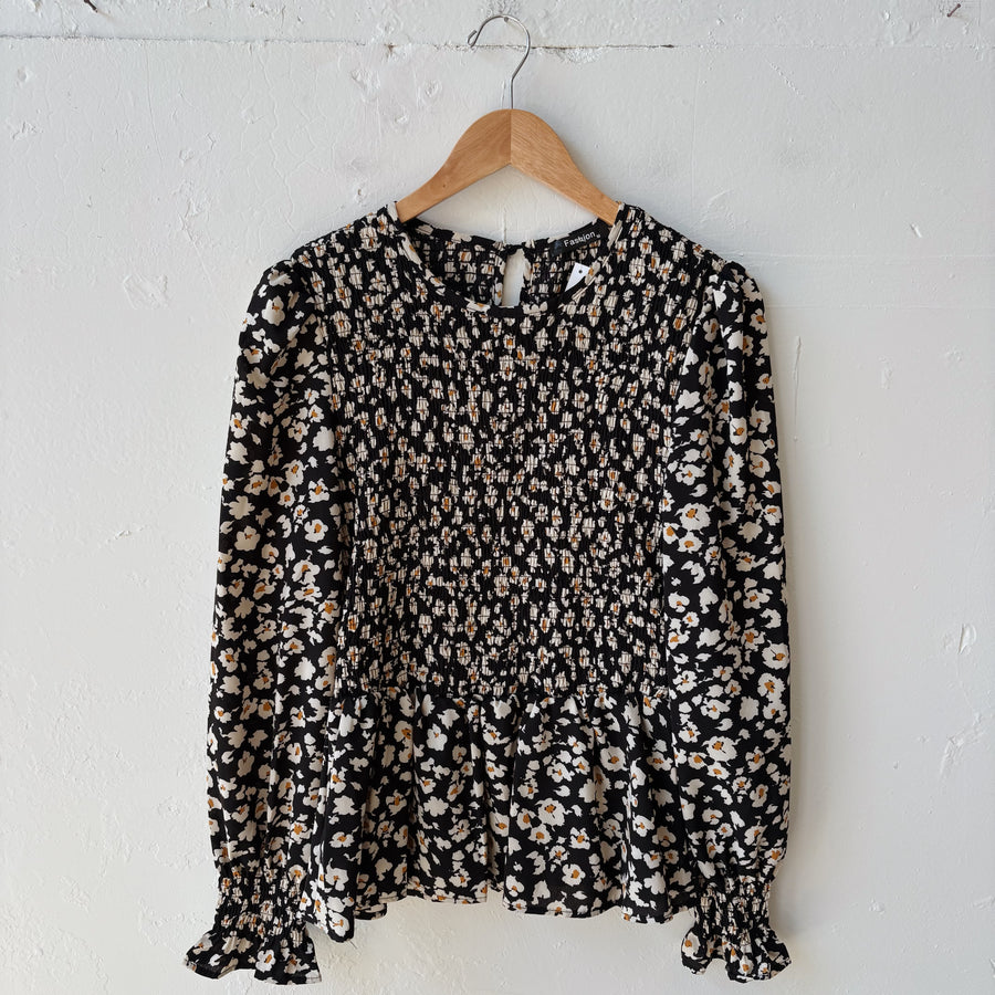 SIZE M | Black Floral Top