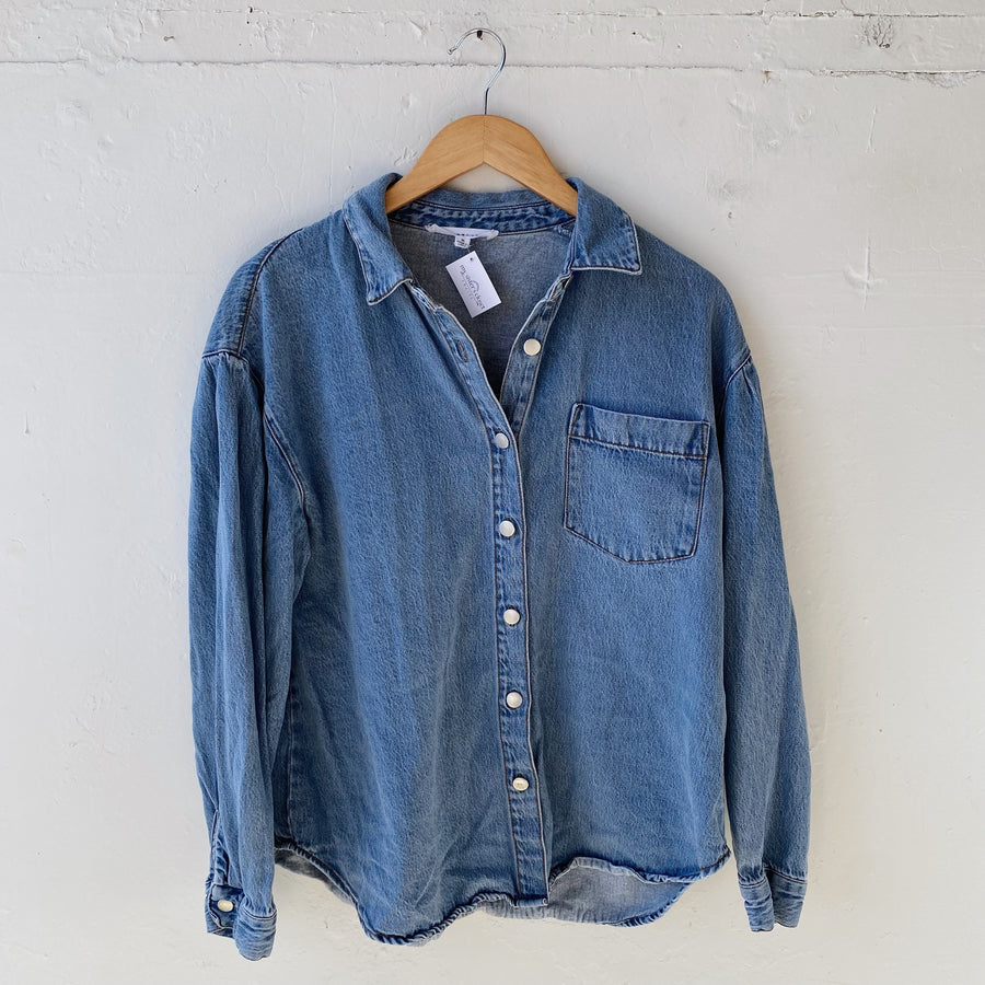 SIZE M | Denim Button-Up