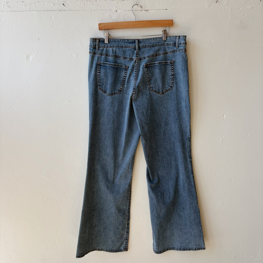 SIZE 18 | Wide Leg Jeans