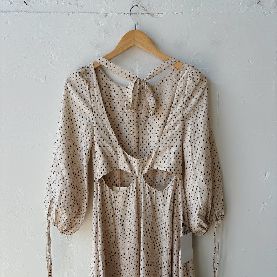 SIZE XS | Cream Patterned Dress