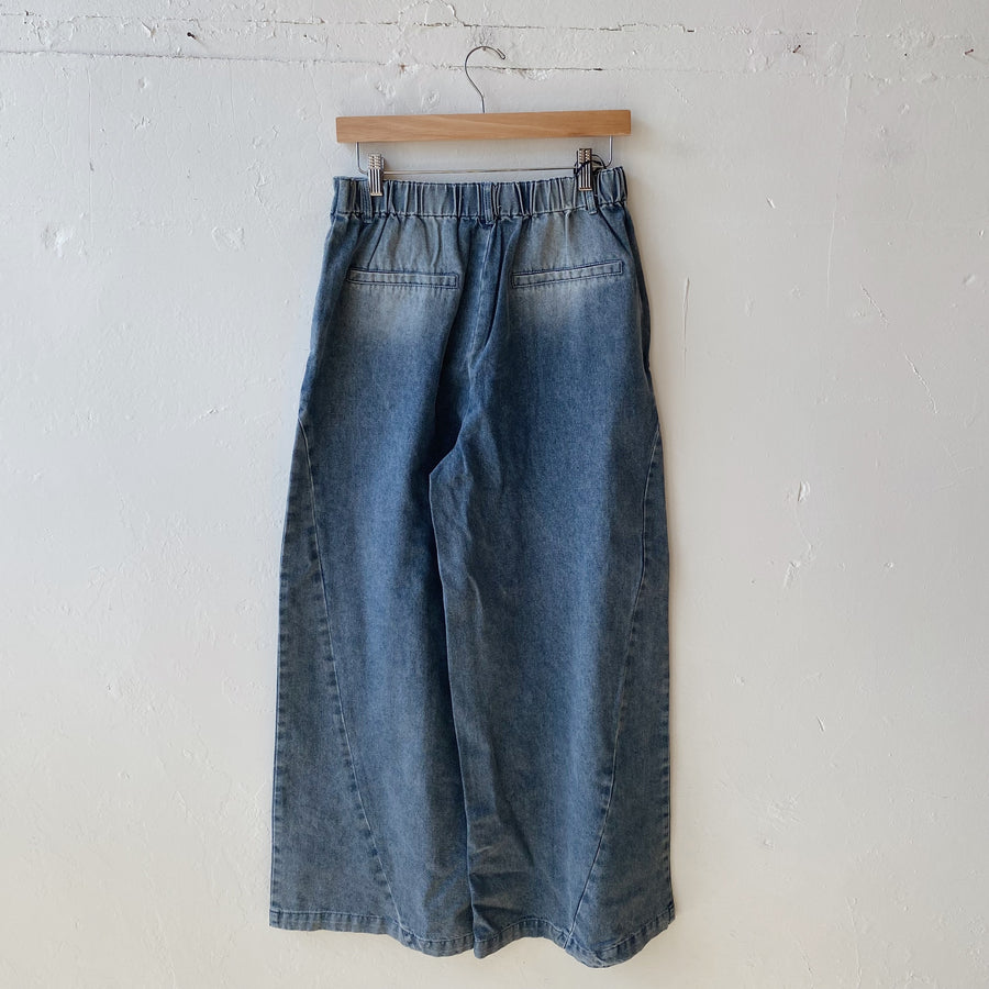 Size S | Wide Leg Jeans