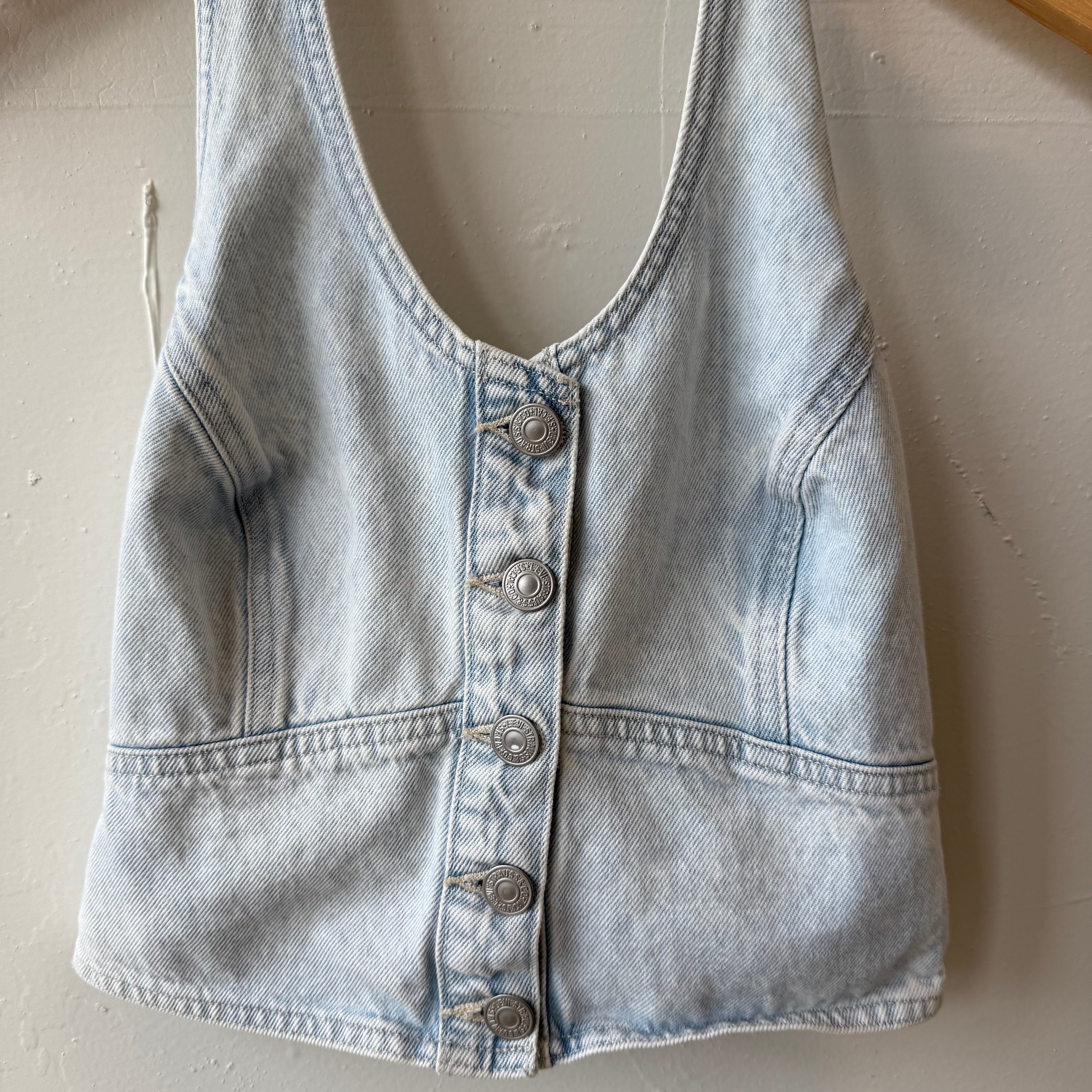 SIZE XS | Levi’s Denim Top