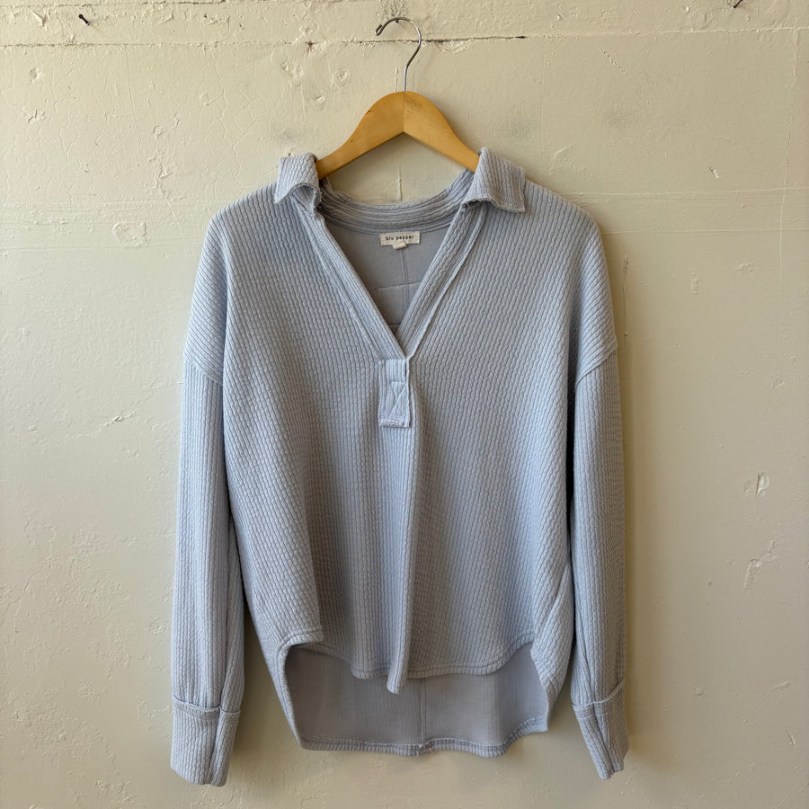 SIZE L | Light Blue Top