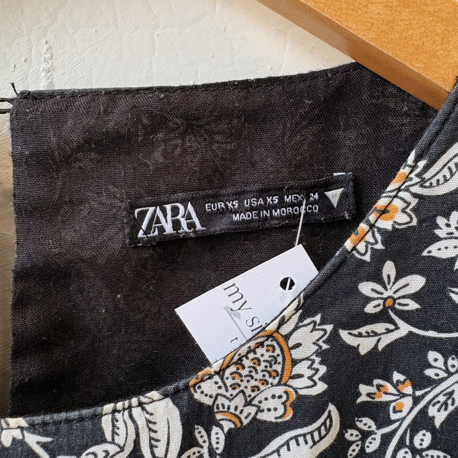 SIZE XS | Zara Floral Dress