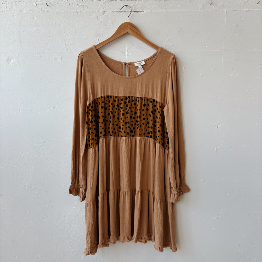 SIZE M | Neutral Tiered Dress
