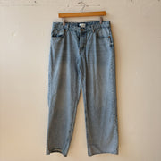 SIZE 14 | Light Wash Jeans