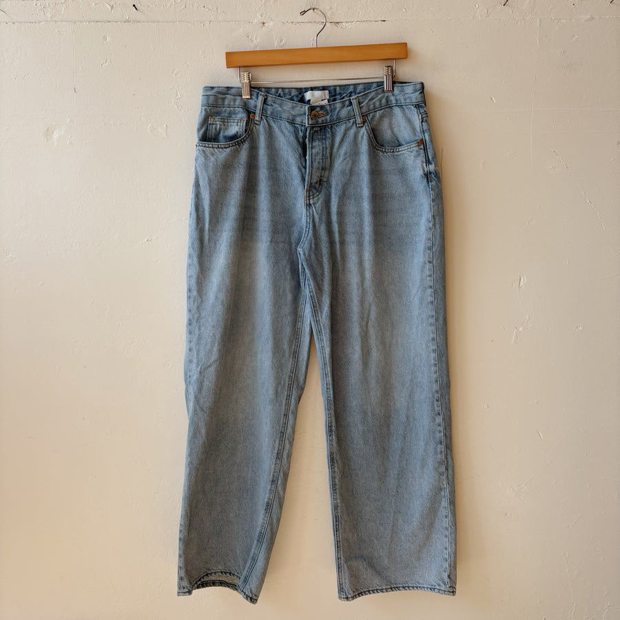 SIZE 14 | Light Wash Jeans