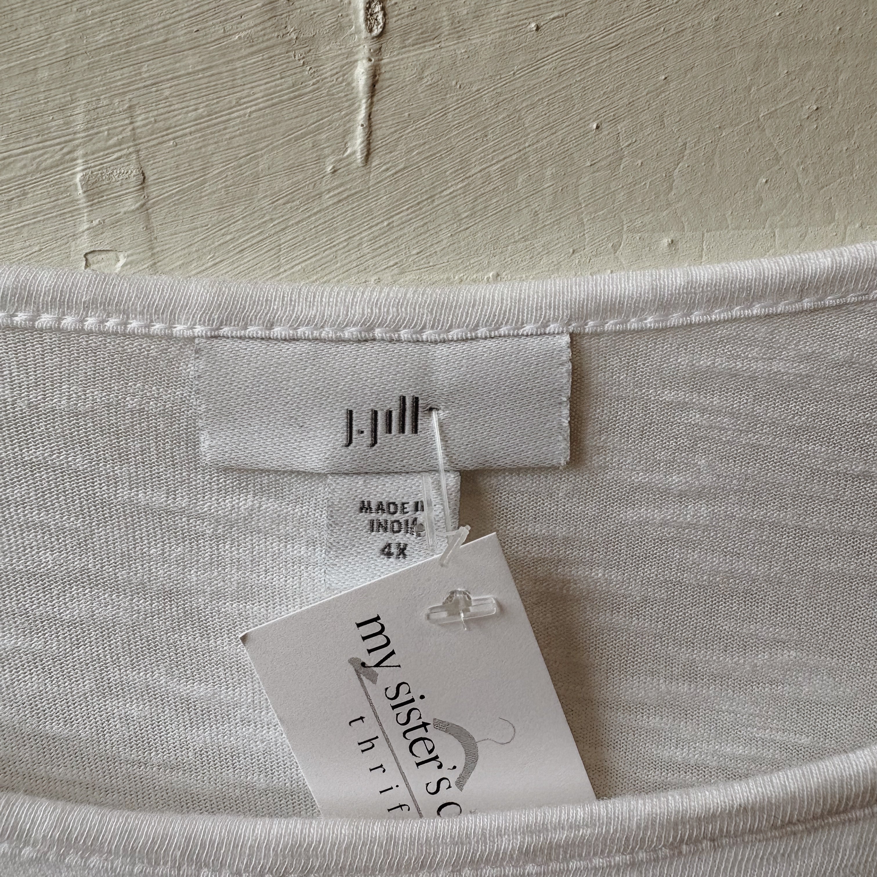 SIZE 4XL | White Detailed Sleeves Top