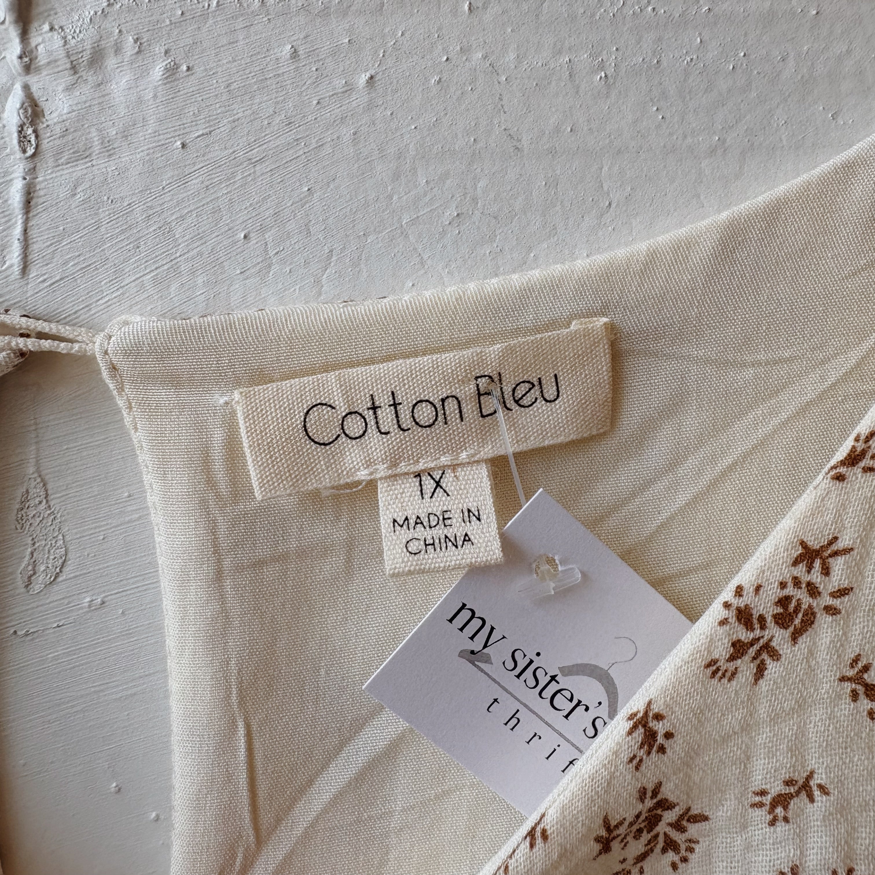 SIZE 1X | Neutral Floral Dress