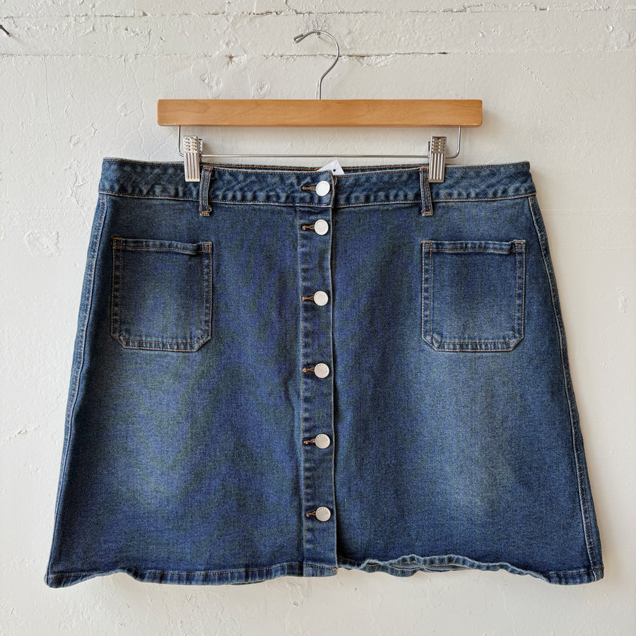 SIZE 16 | Denim Skirt