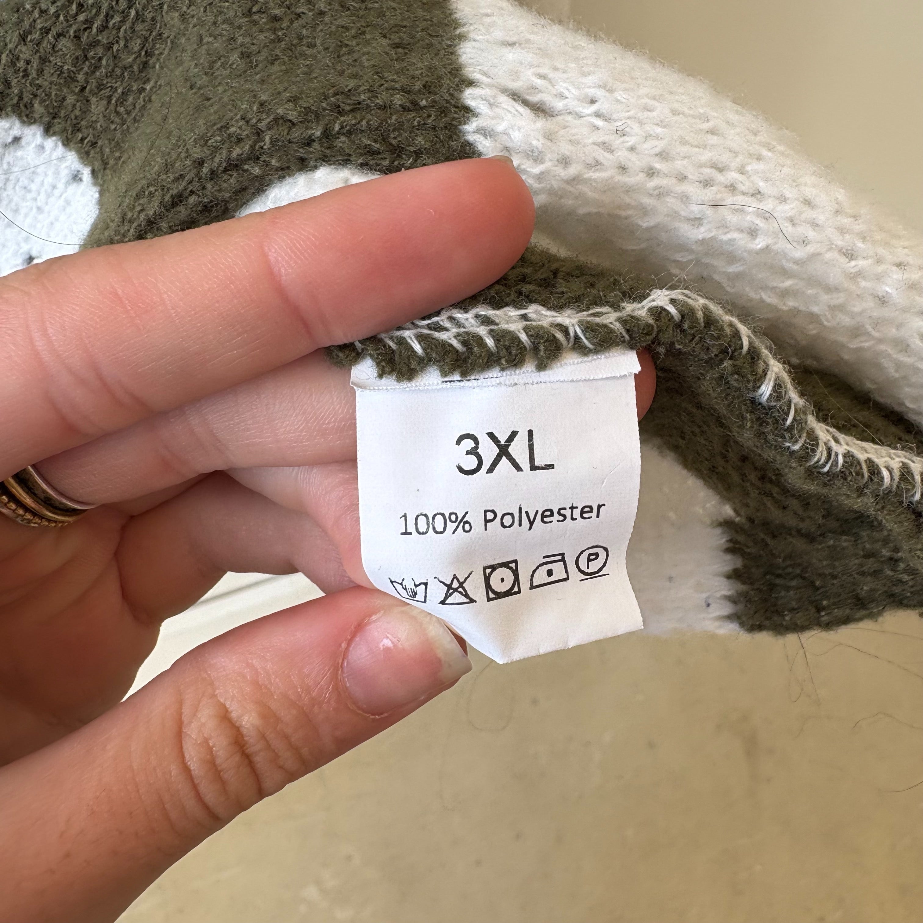SIZE 3X | Green & White Sweater
