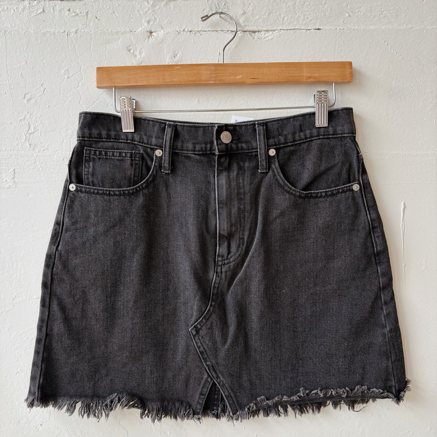 SIZE 28 | Madewell Black Skirt