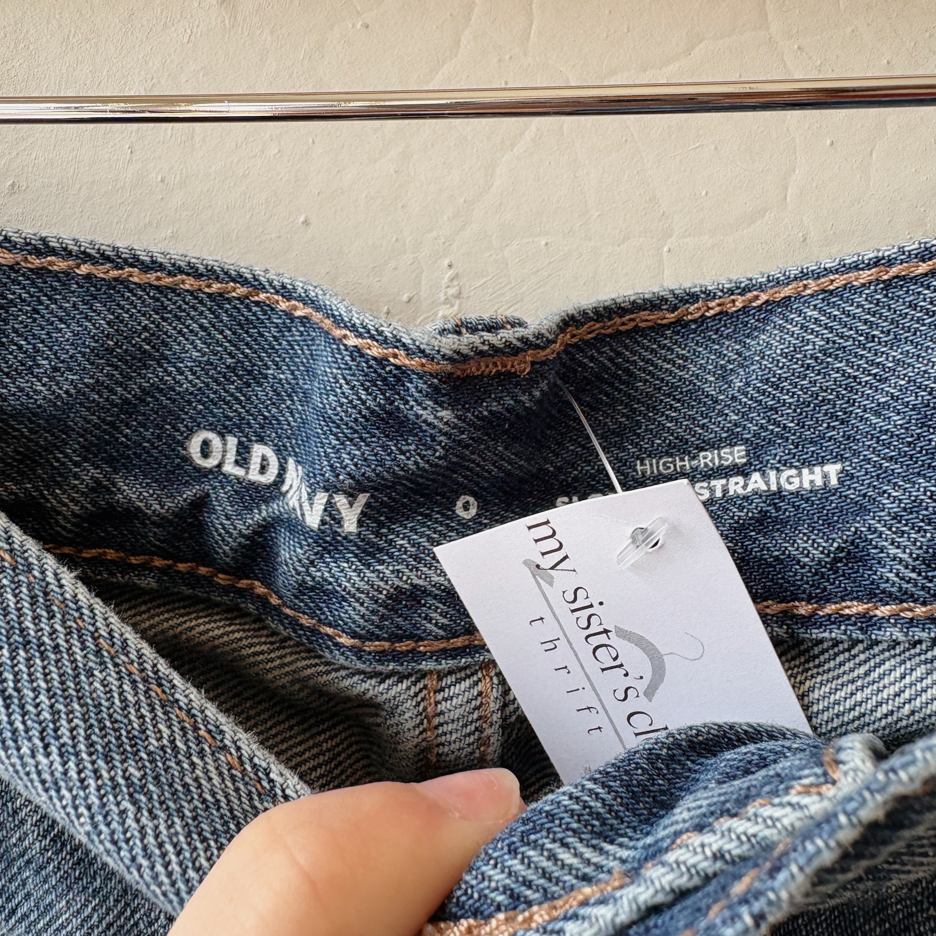 SIZE 0 | Straight Shorts