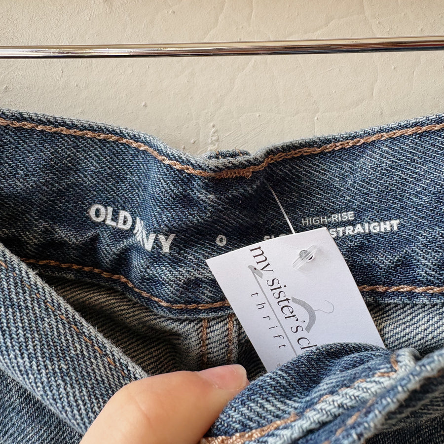 SIZE 0 | Straight Shorts