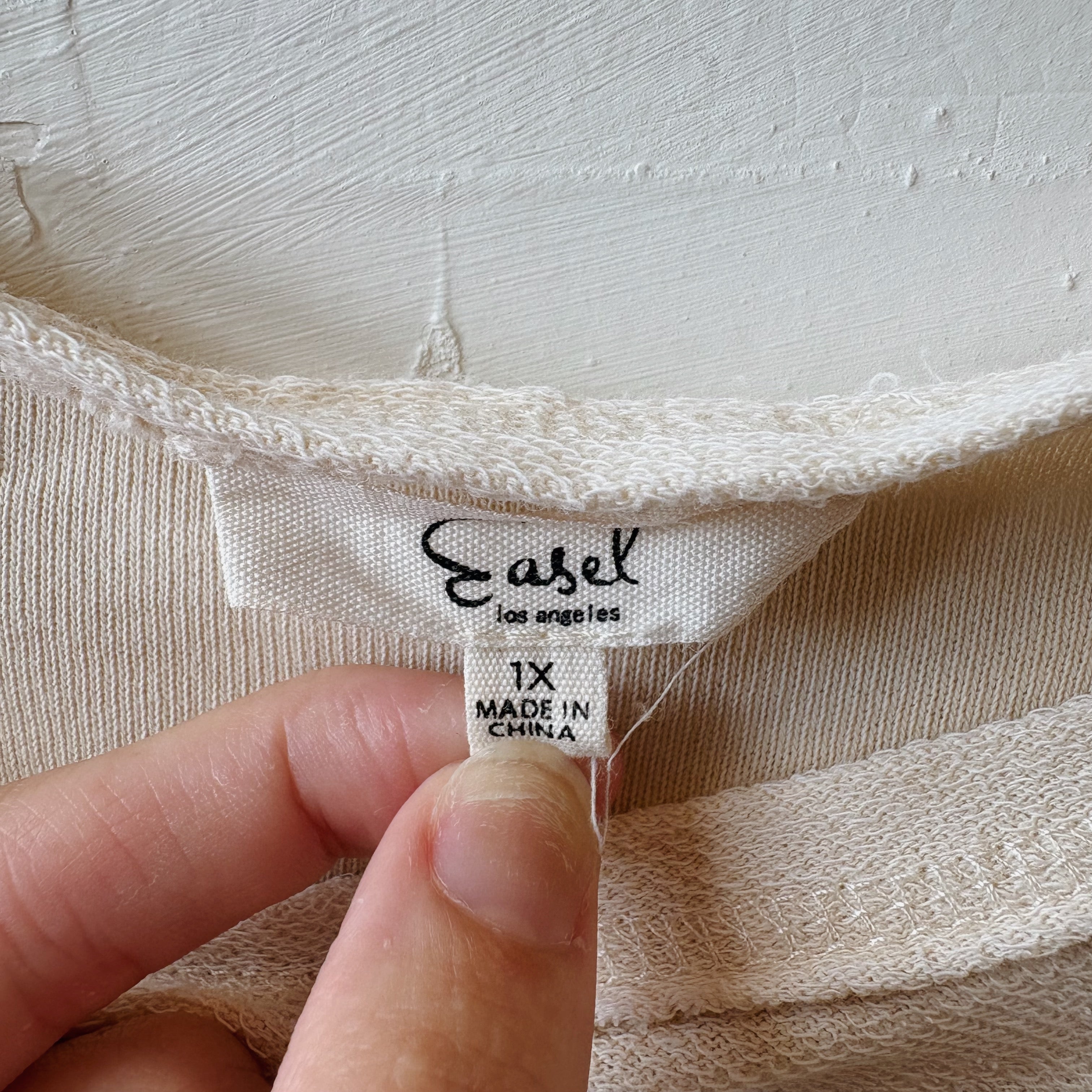 SIZE XL | Detailed Sleeve Top
