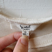 SIZE XL | Detailed Sleeve Top