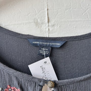 SIZE M | AE Detailed Top