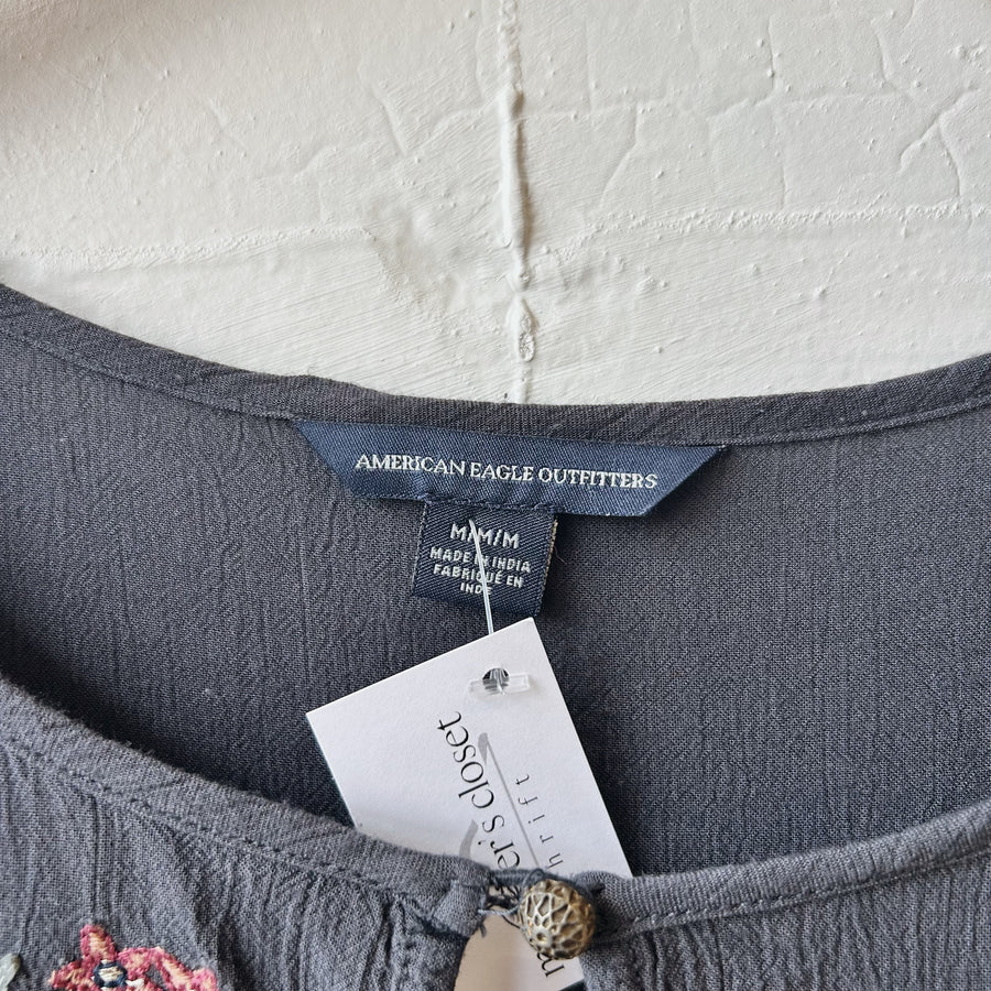 SIZE M | AE Detailed Top