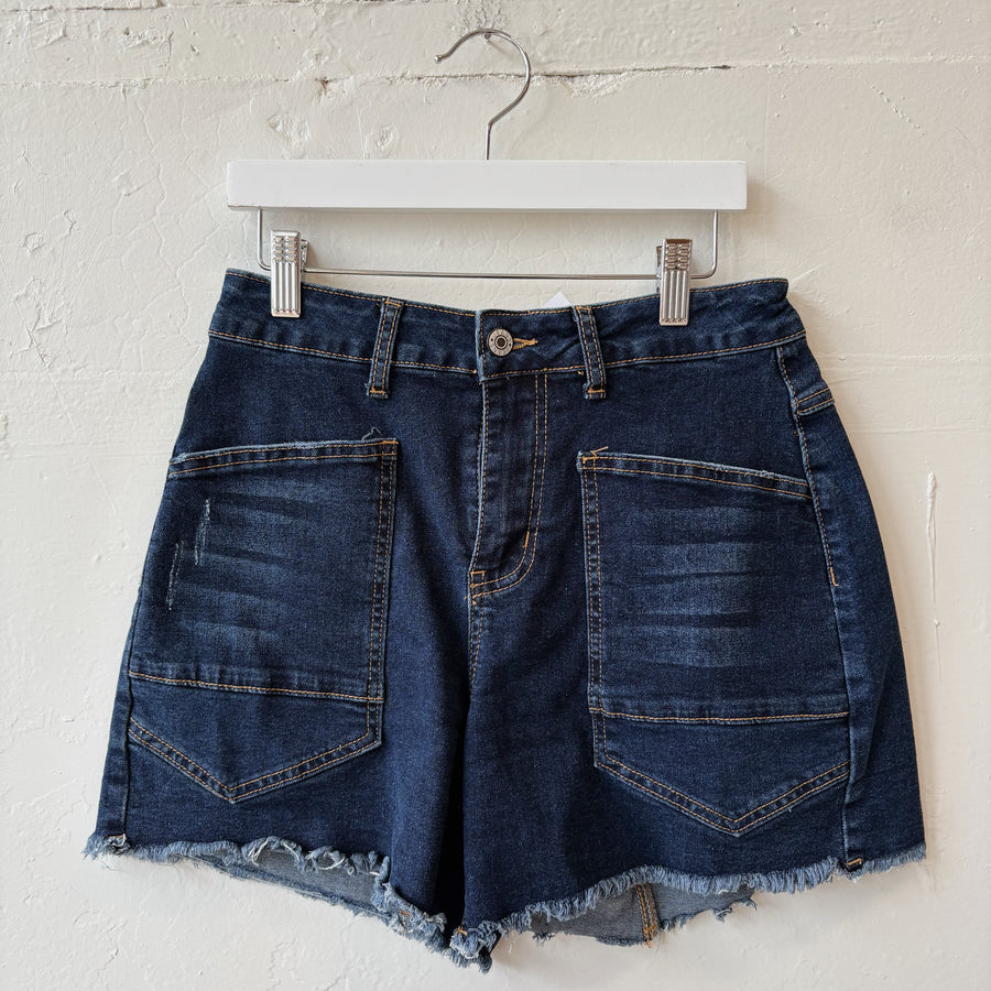 SIZE 4 | Dark Shorts