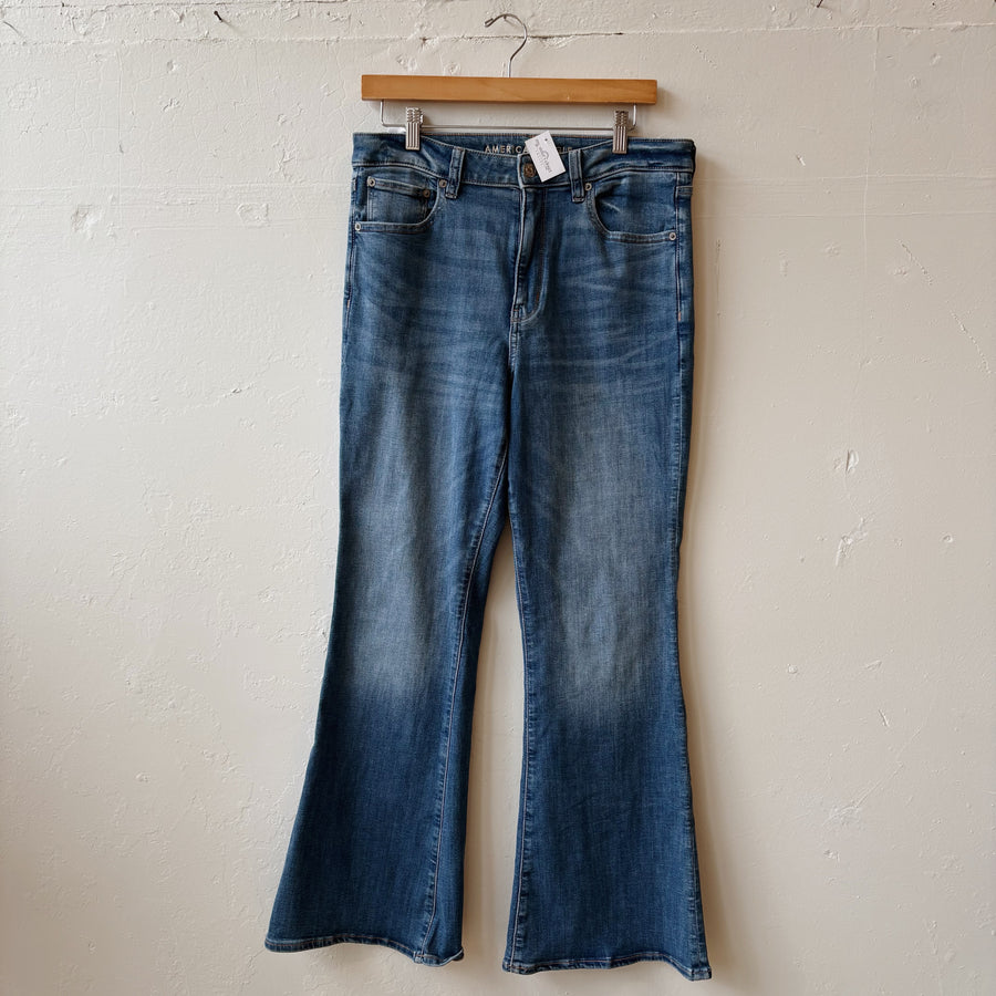 SIZE 12 | AE Flare Jeans