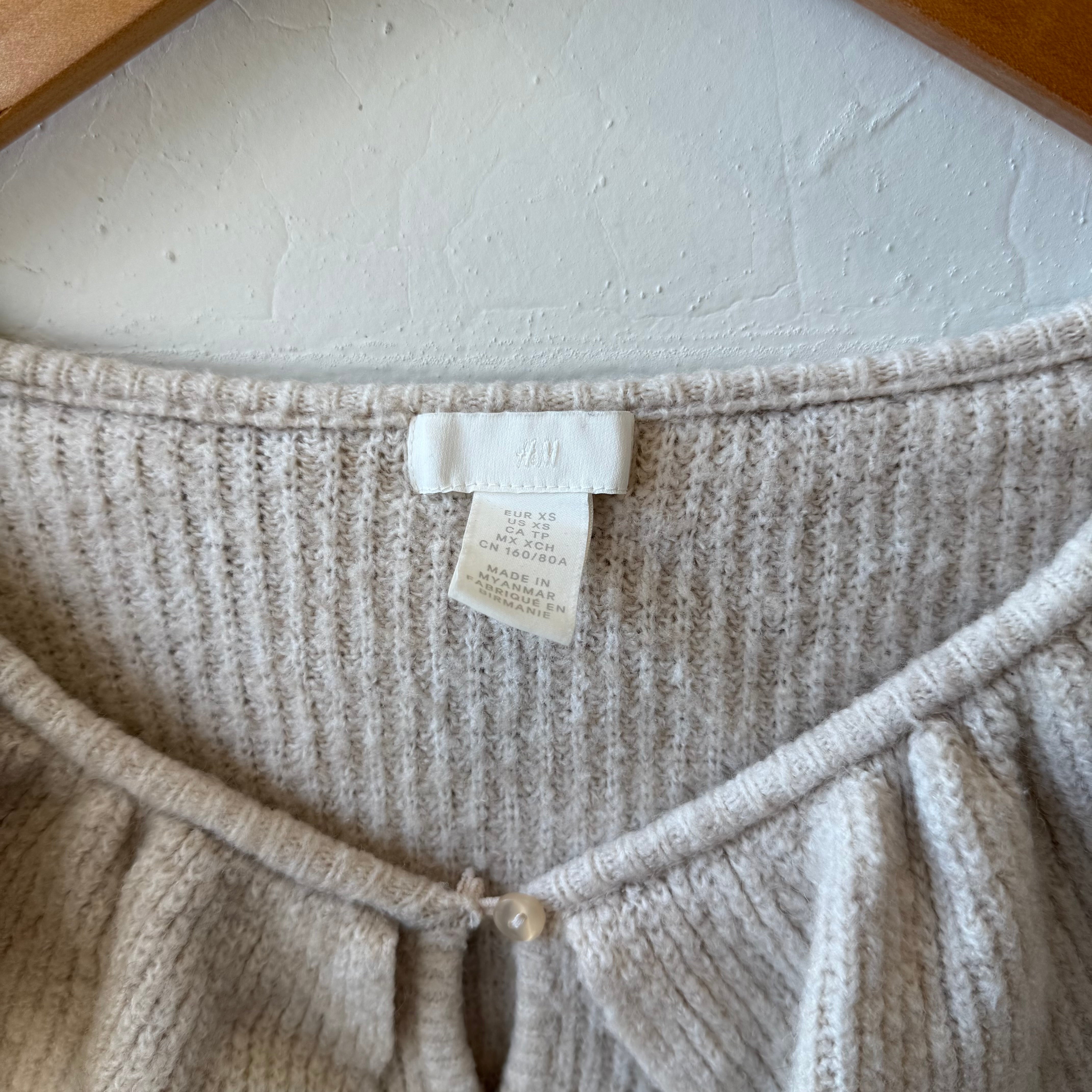 SIZE XS | Cream Button Down Sweater