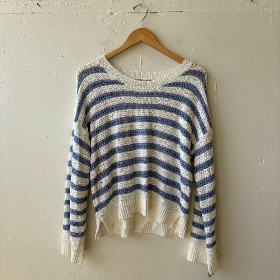SIZE XL | Blue Striped Sweater