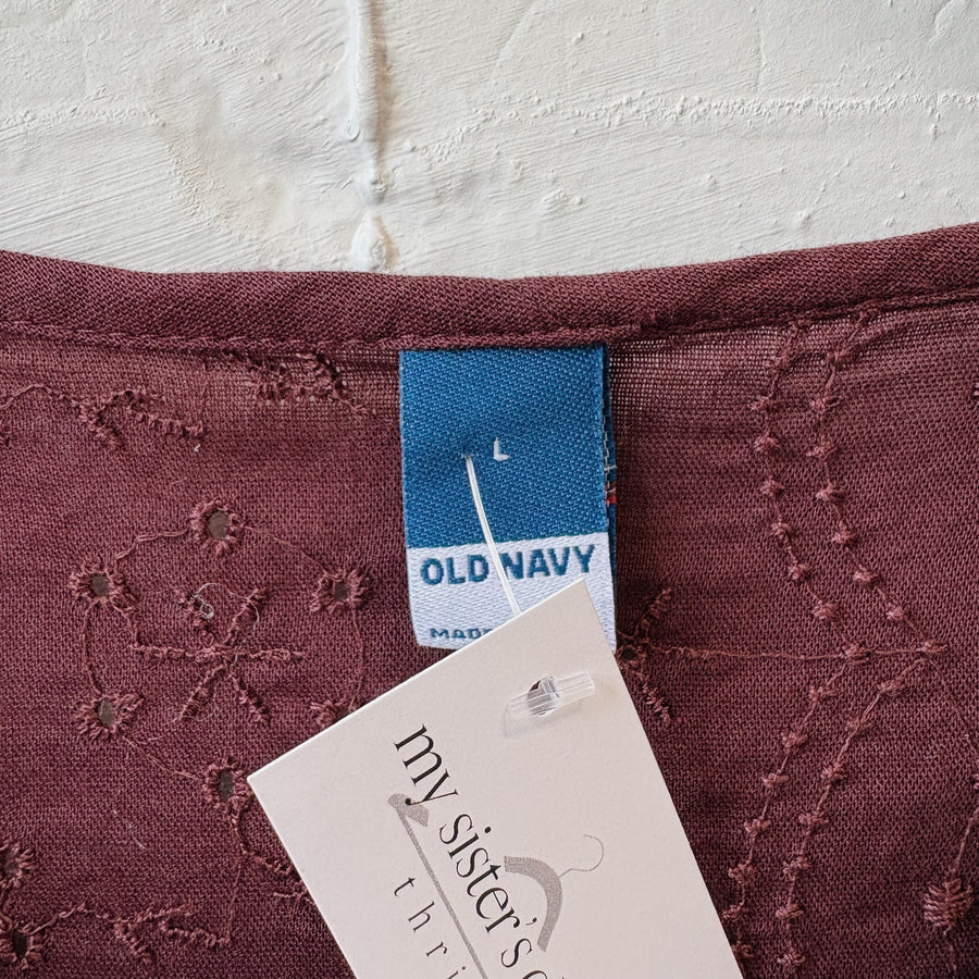 SIZE L | Maroon Eyelet Top