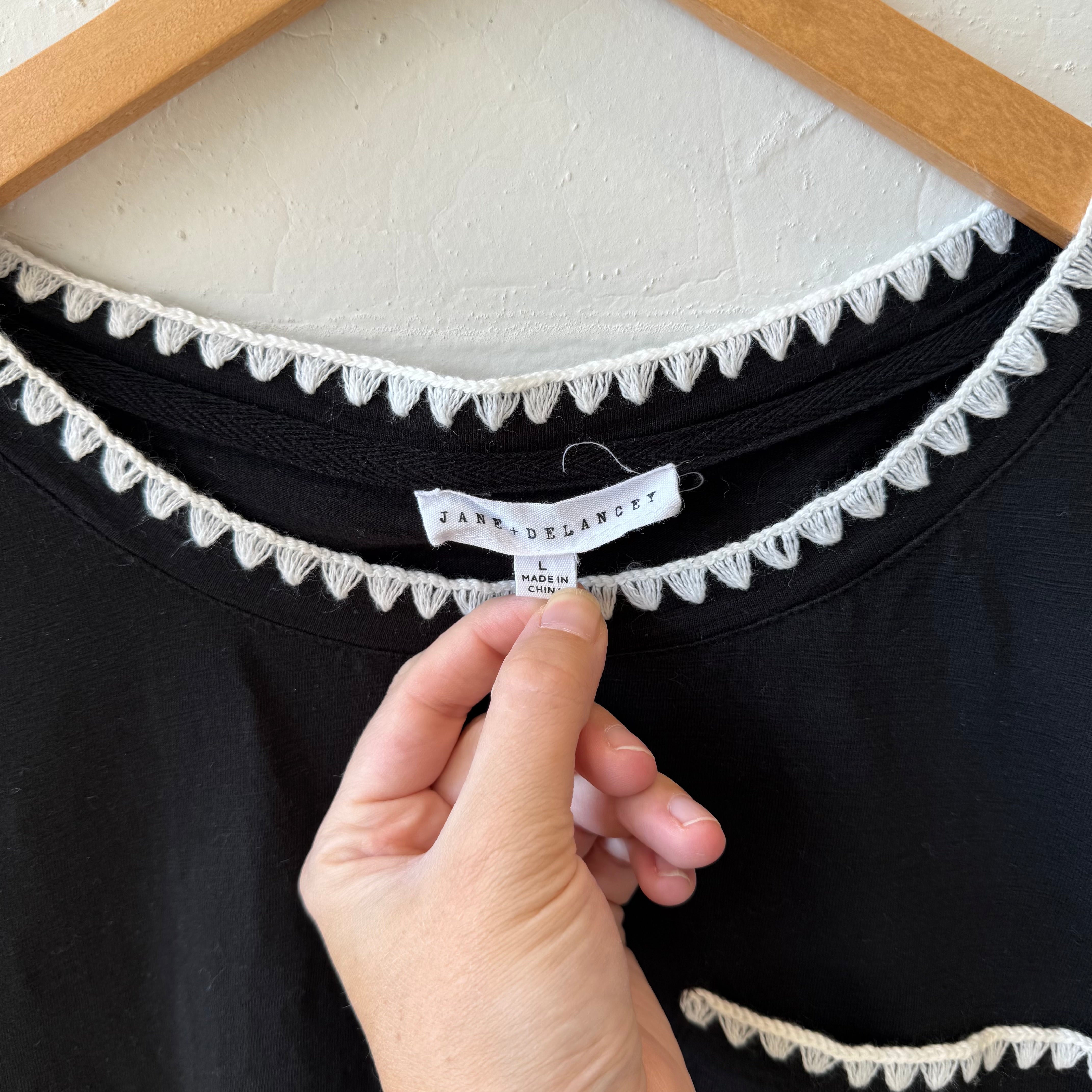 SIZE L | Black Detailed T-Shirt