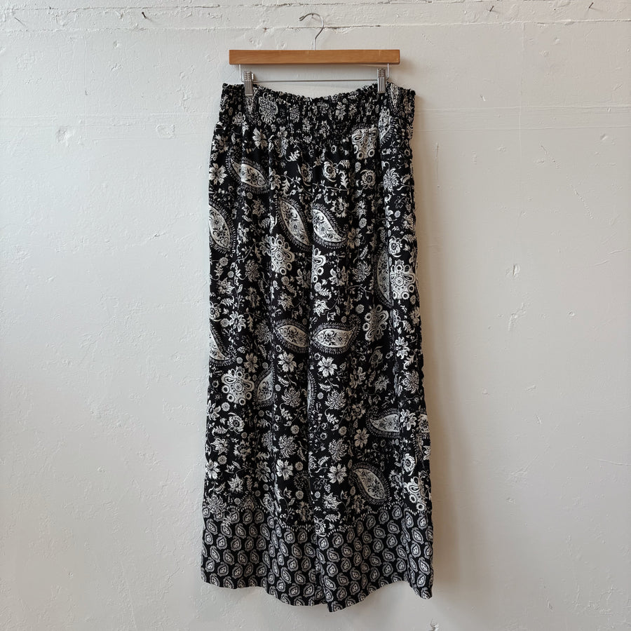 SIZE 2X | Patterned Pants