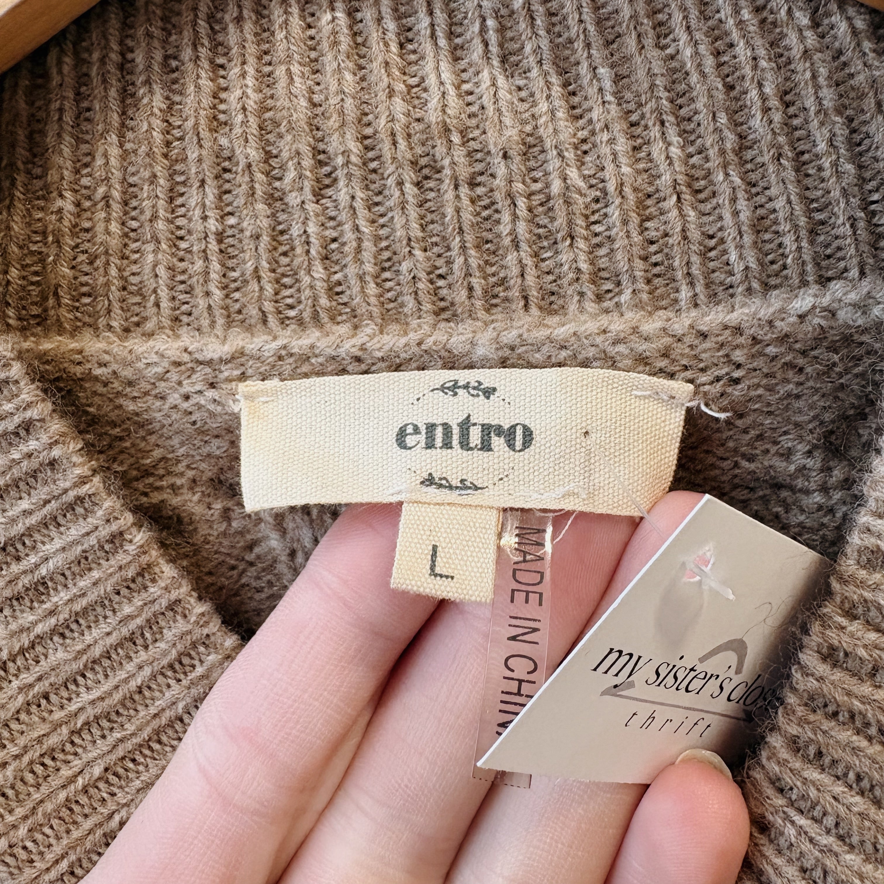 SIZE L | Brown Cropped Sweater