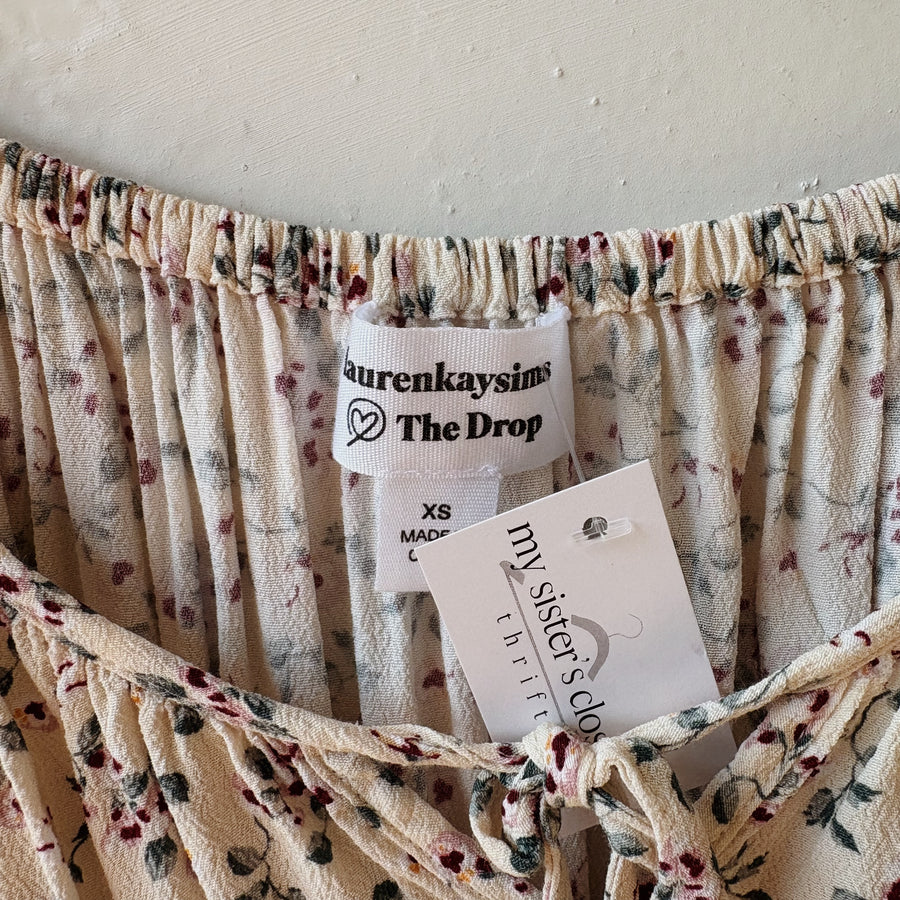 SIZE XS | Cream Floral Top