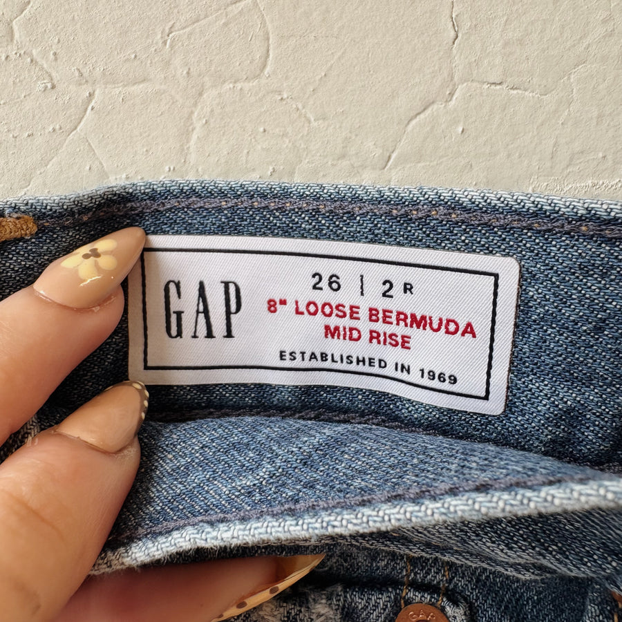 SIZE 2 | Mid Rise Shorts