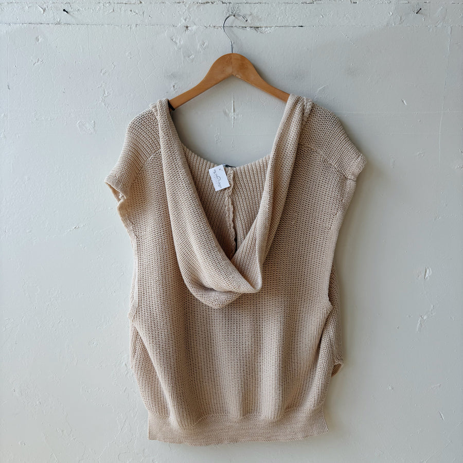 Size XL | Cream Hooded Vest
