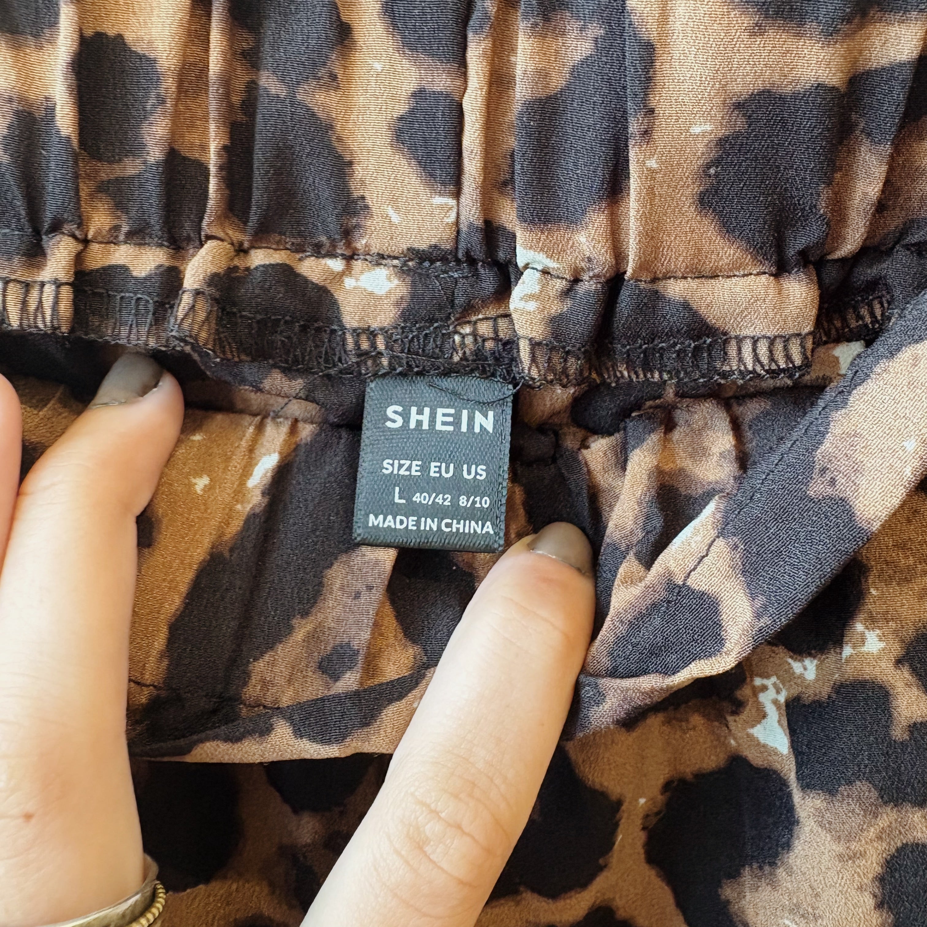 SIZE L | Cheetah Print Shorts