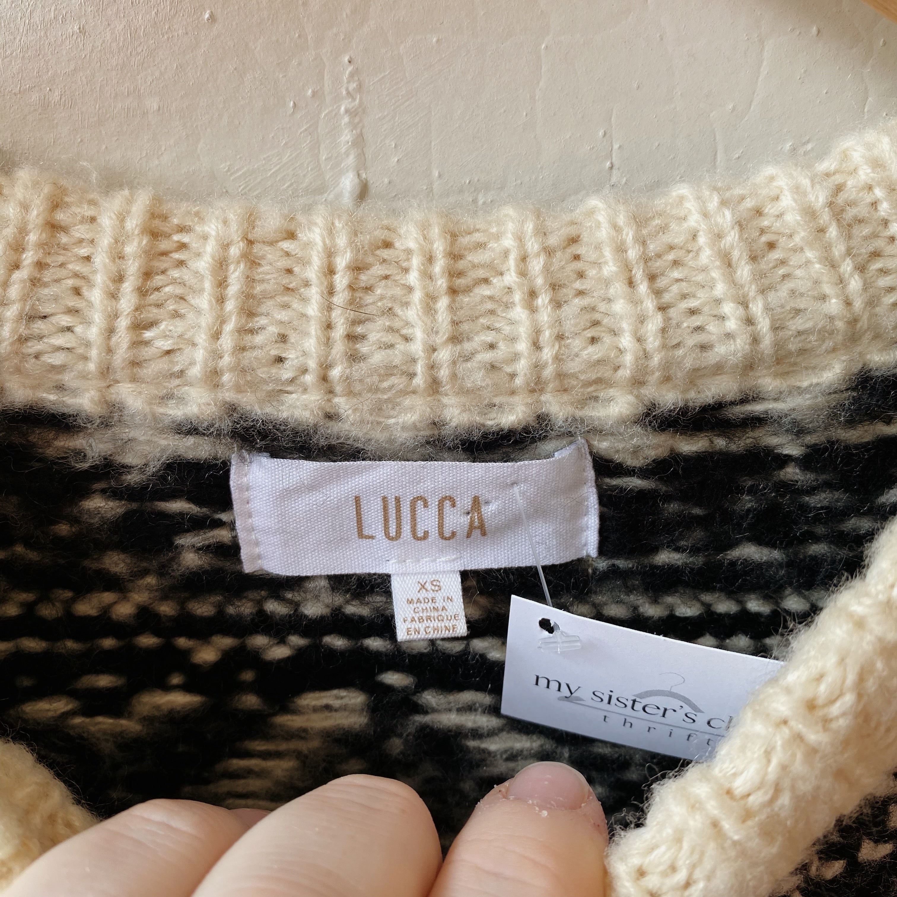 SIZE XS | Patterned Sweater
