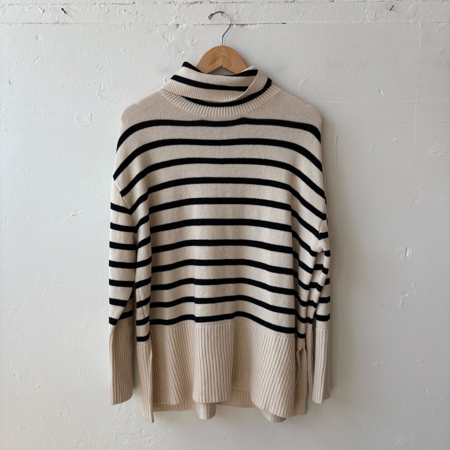 SIZE XL | Striped Turtleneck