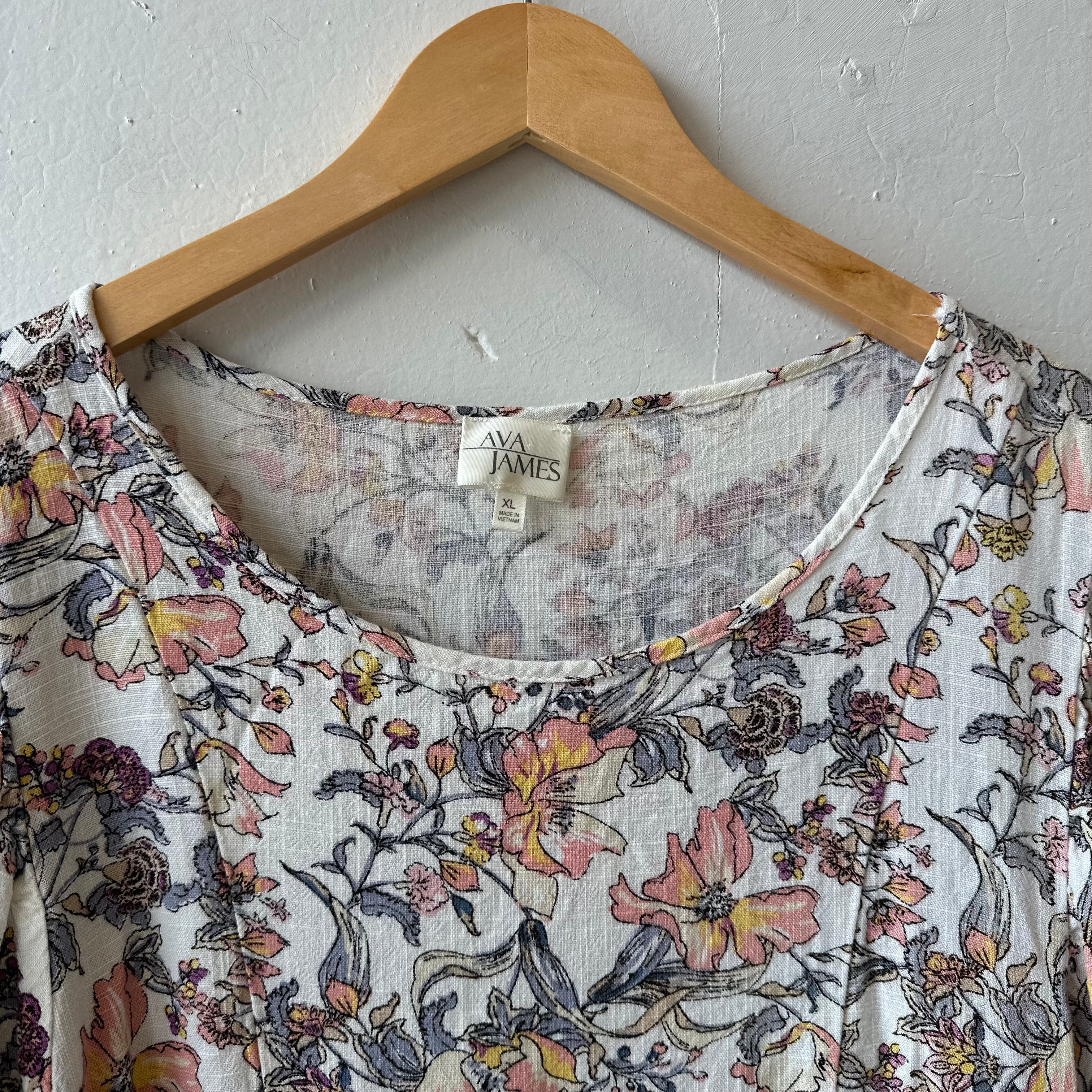SIZE XL | White Floral Tunic