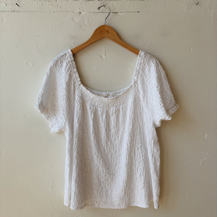 SIZE XL | White Top