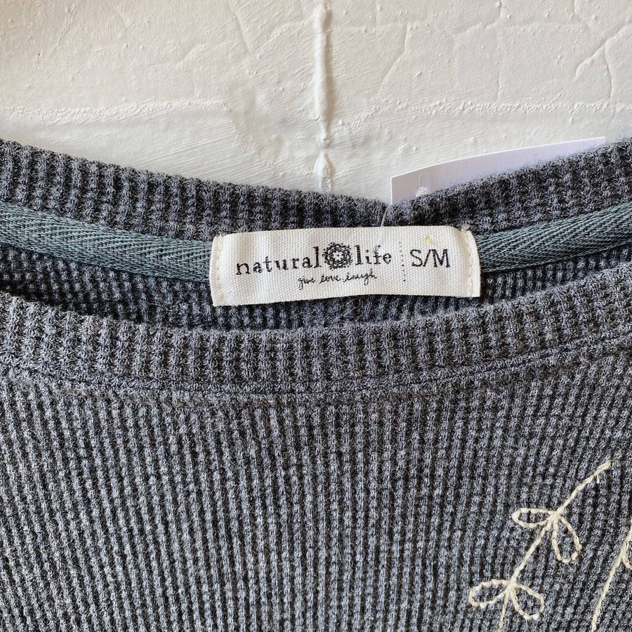 Size S/M  | Natural Life Crewneck