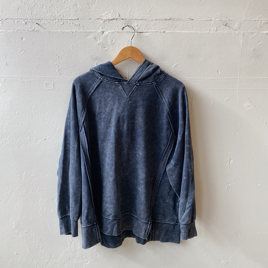 SIZE L | Detailed Hoodie