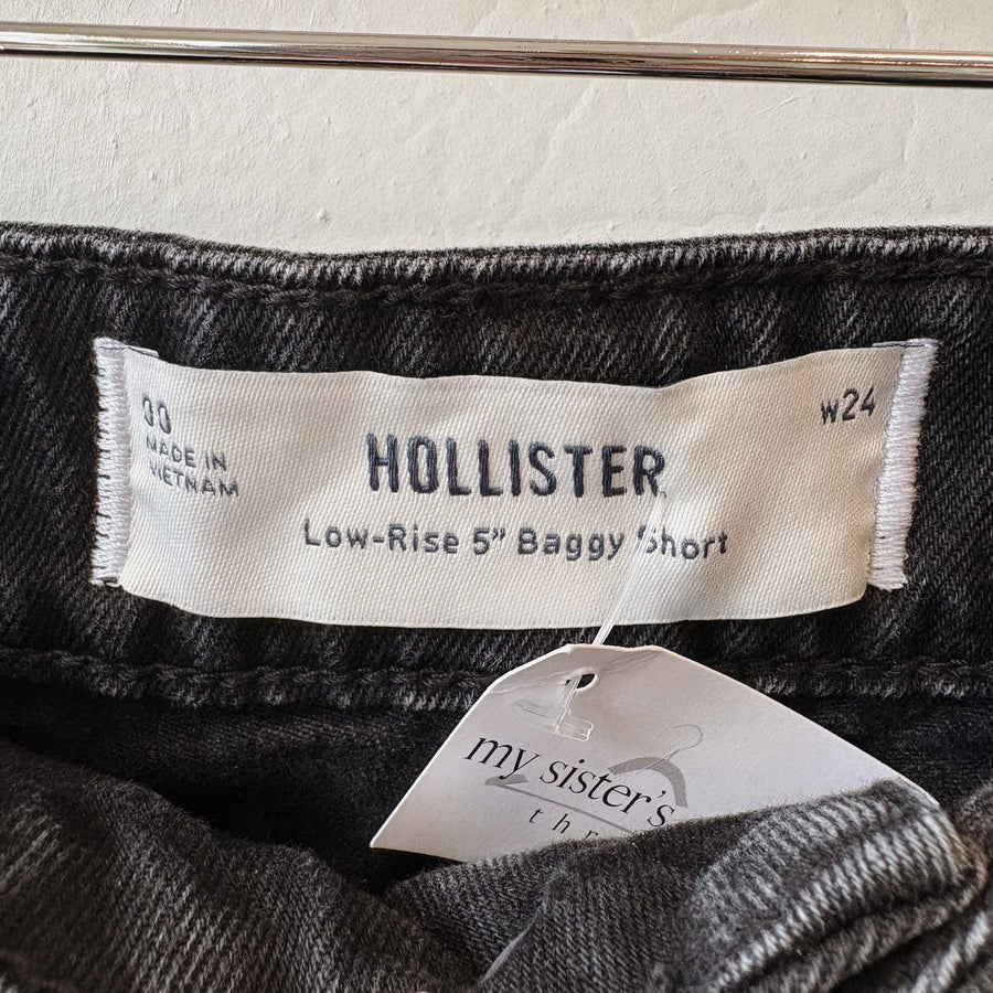 SIZE 00 | Black Shorts
