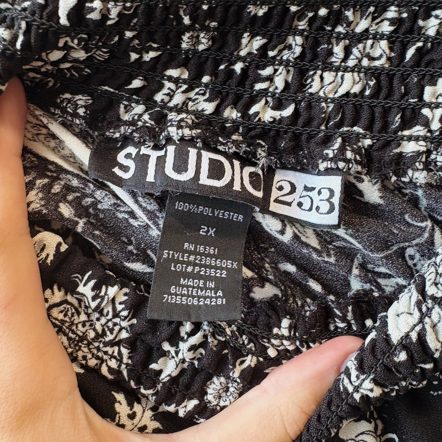 SIZE 2X | Patterned Pants