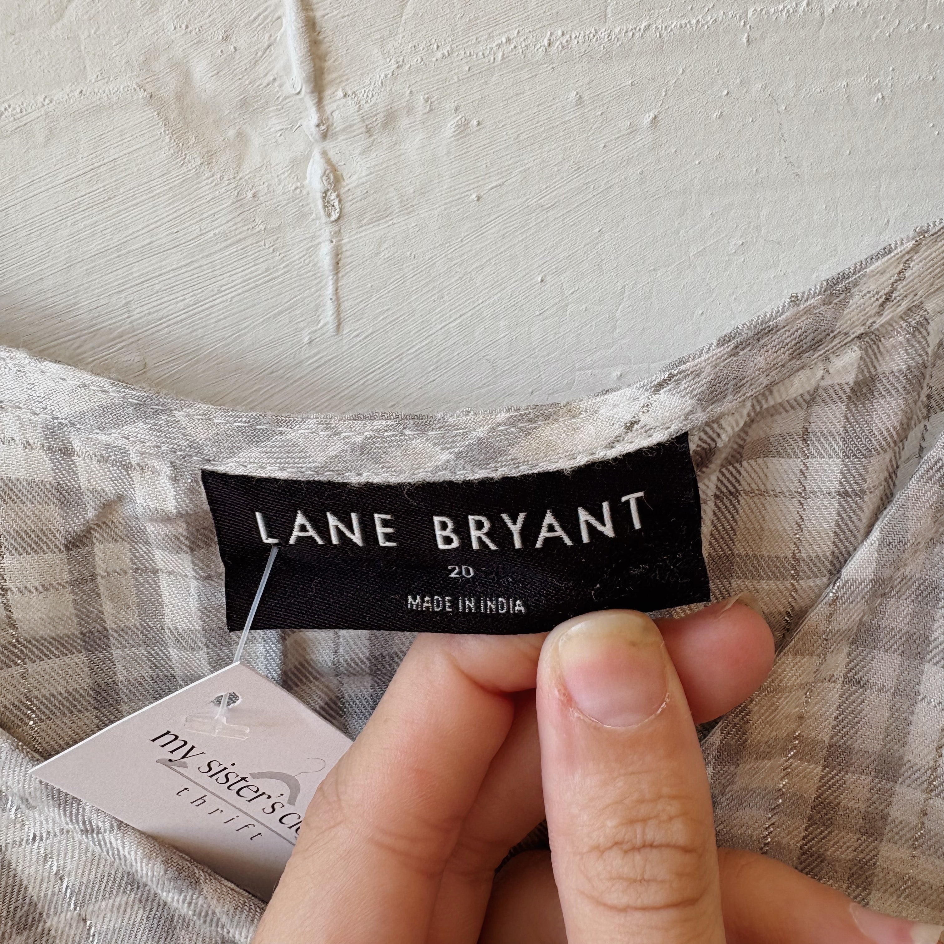 SIZE 20 | Gray Plaid Top