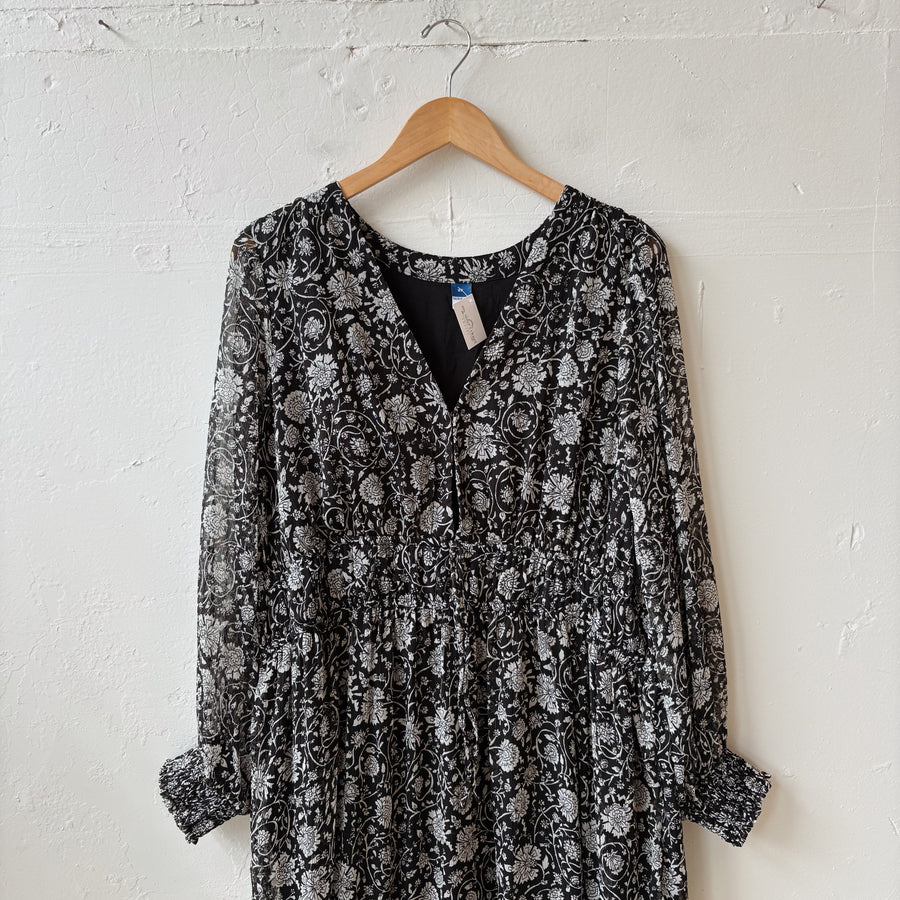 SIZE 2X | Black Floral Dress