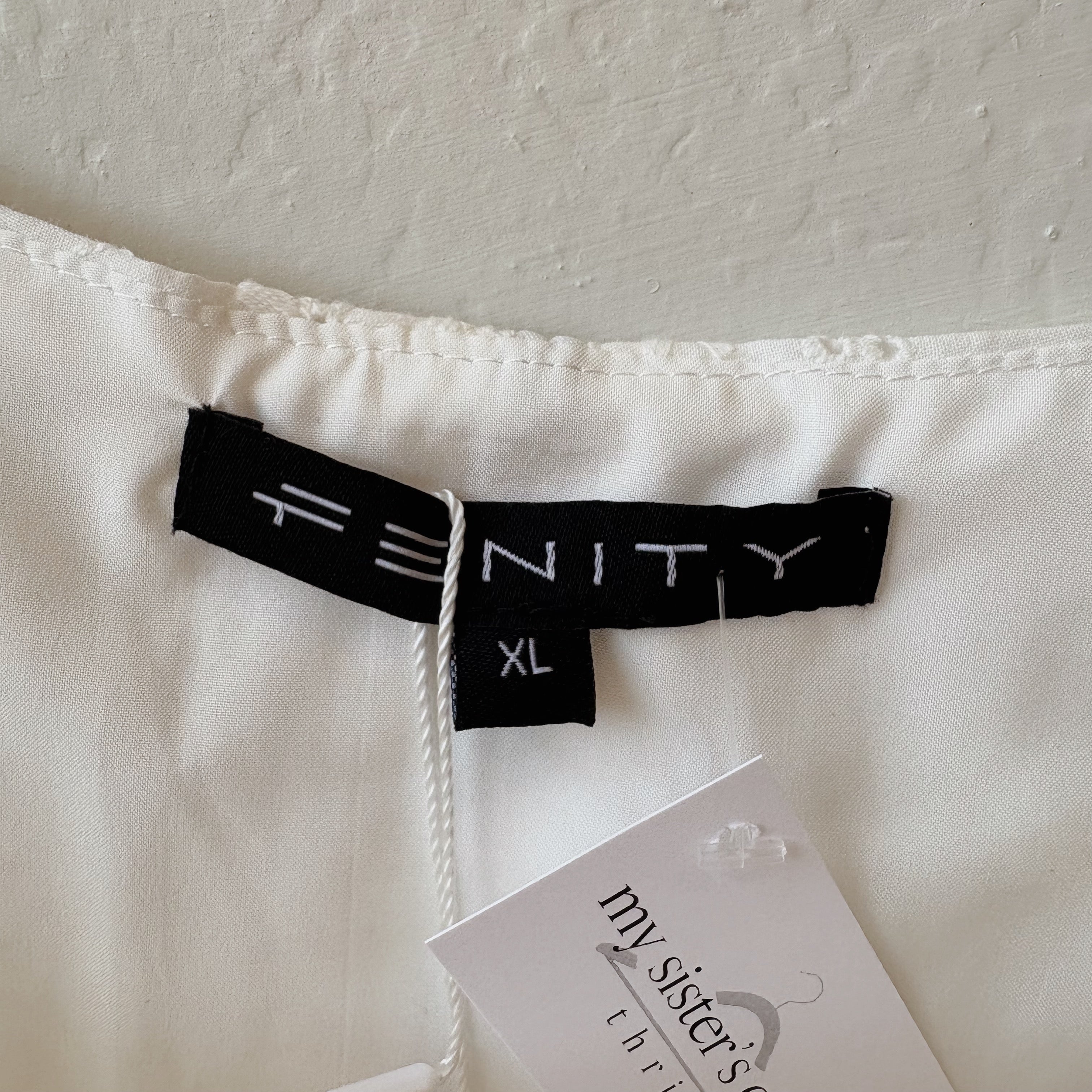 SIZE XL | White Detailed Tank Top