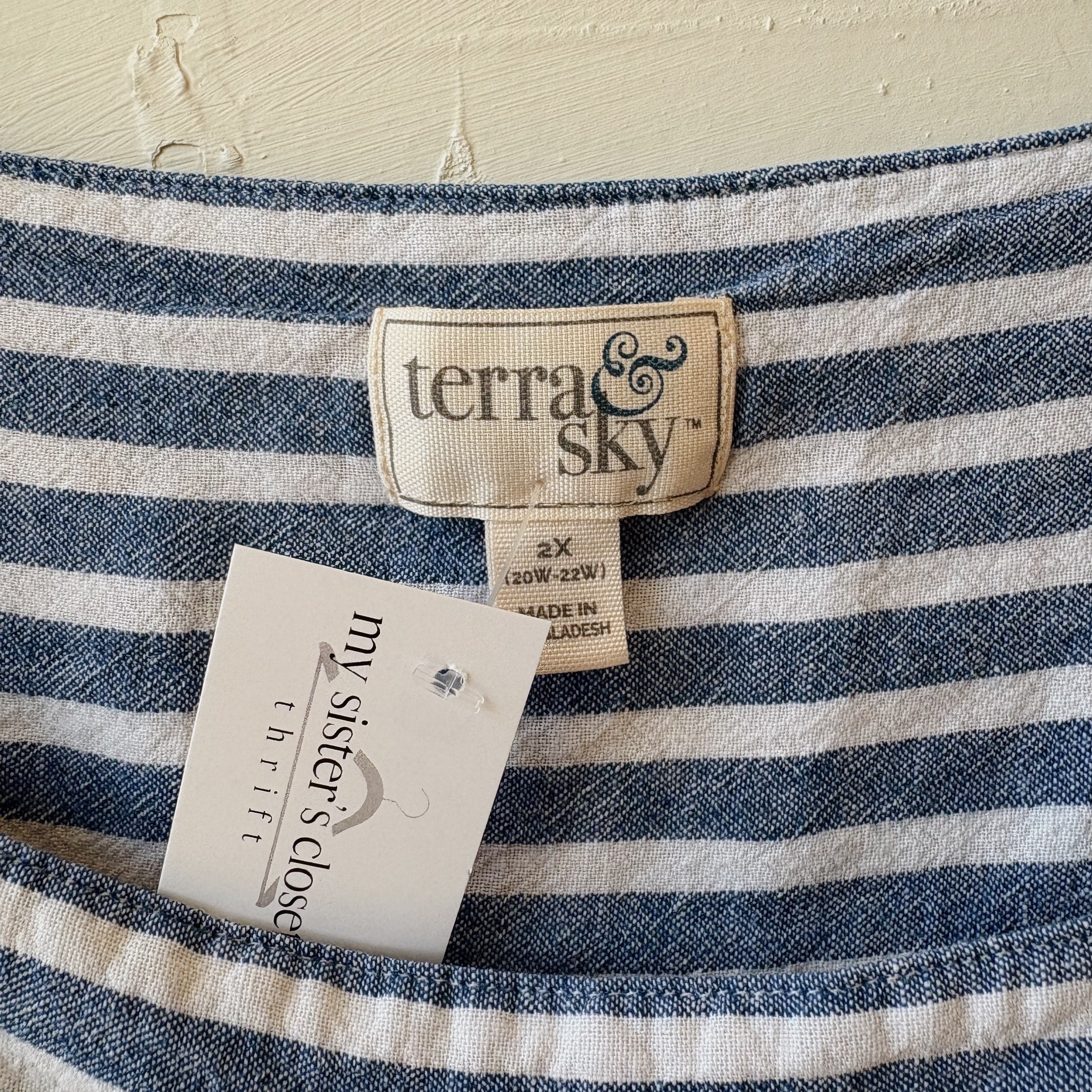 SIZE 2X | Blue Striped Top
