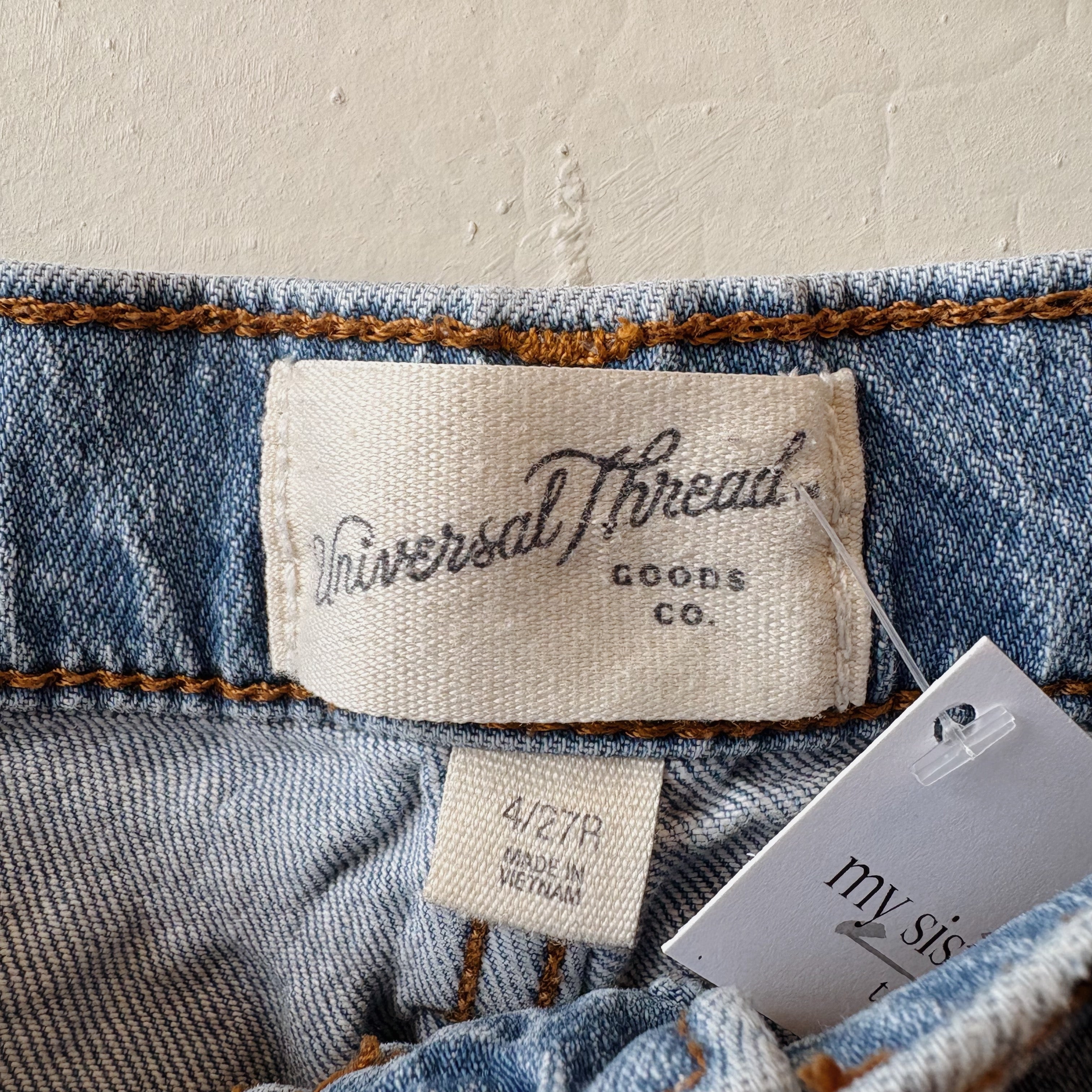 SIZE 4 | Balloon Style Jeans