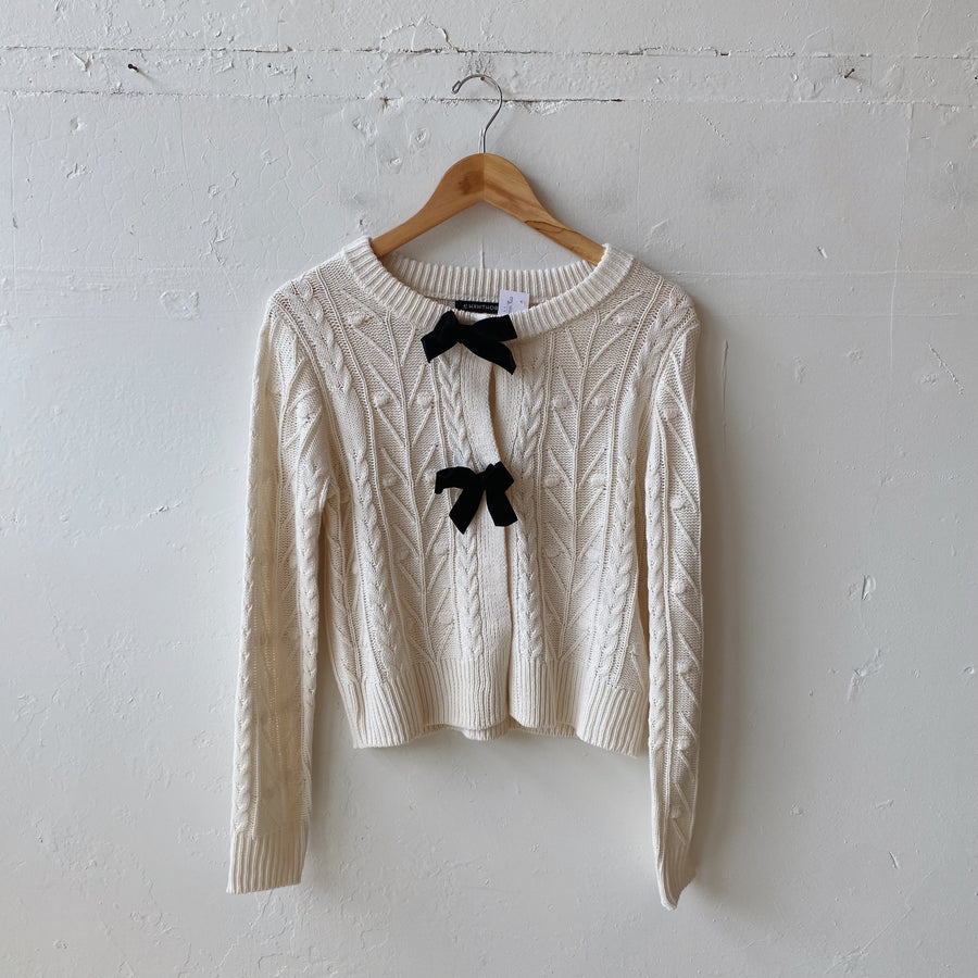 Size S  | Bow Sweater