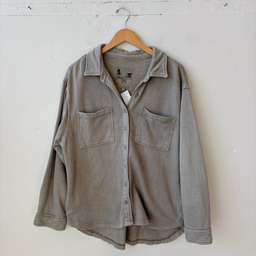 SIZE L | Green Button Up